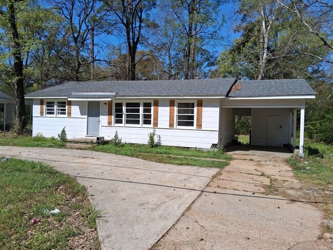 4833 N State St in Jackson, MS - Building Photo - Building Photo