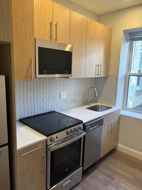 15 Park Dr, Unit 43 in Boston, MA - Building Photo