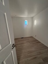 10 Hamilton St in Kawartha Lakes, ON - Building Photo - Building Photo