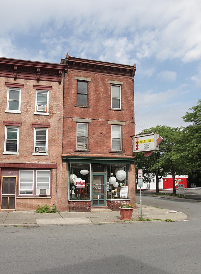 199 4th St in Troy, NY - Building Photo - Building Photo