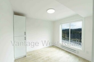 830-830 Westview Way in West Kelowna, BC - Building Photo - Building Photo