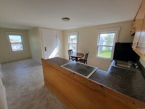 28 Hope St in New London, CT - Building Photo - Building Photo