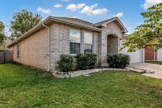 12820 Cedar Hollow Dr in Fort Worth, TX - Foto de edificio - Building Photo