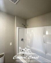 622 S Hart Dr in Santa Maria, CA - Building Photo - Building Photo