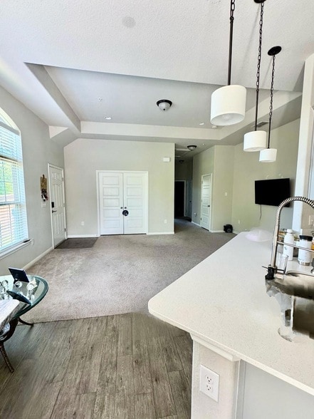 7305 Conway Dr, Unit 503 in Austin, TX - Building Photo - Building Photo