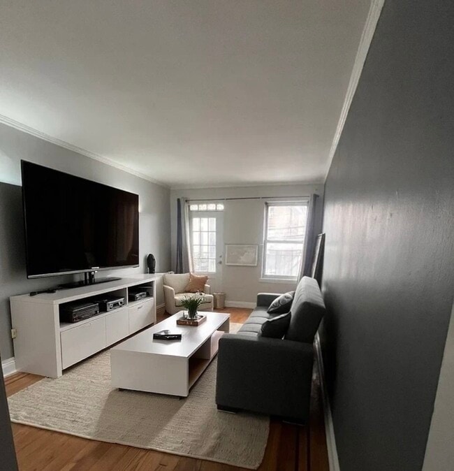 2718 Newtown Ave, Unit 1