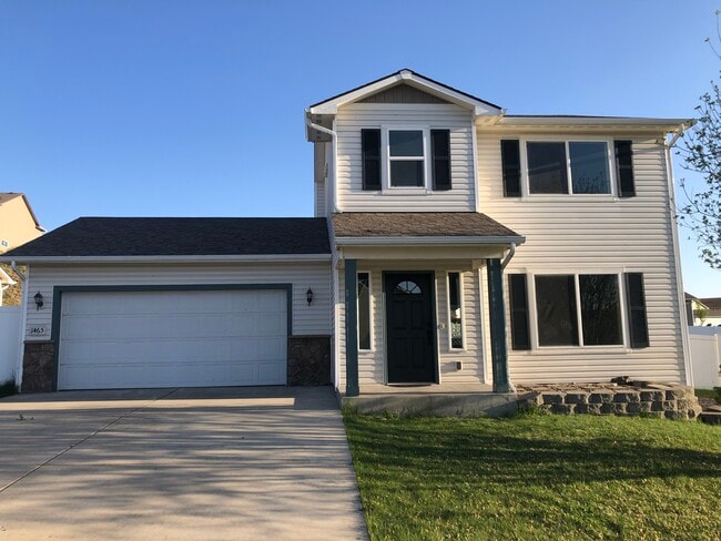 property at 1465 SW Lehman Ct