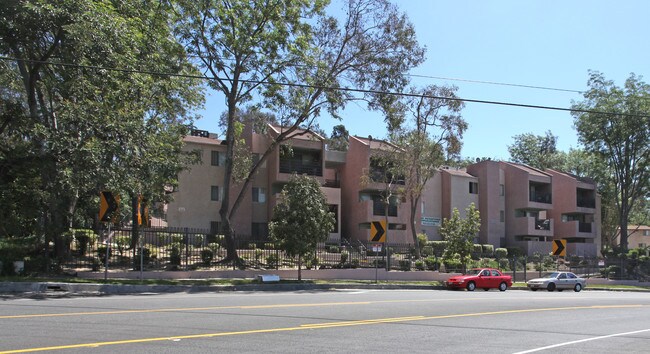 Monterey Terrace in Los Angeles, CA - Building Photo - Building Photo