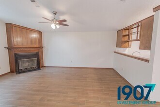 2102 Briarcliff Dr in Moore, OK - Building Photo - Building Photo