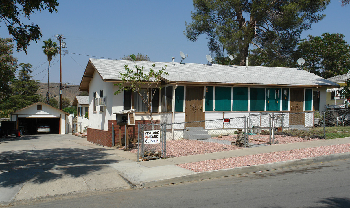 137 E Graham Ave in Lake Elsinore, CA - Building Photo