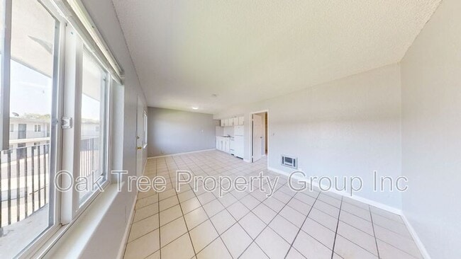 2232 Seminary Ave in Oakland, CA - Building Photo - Building Photo