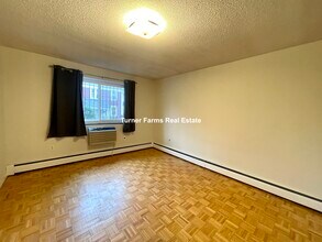 114 Buttonwood St, Unit 1 in Boston, MA - Building Photo - Building Photo