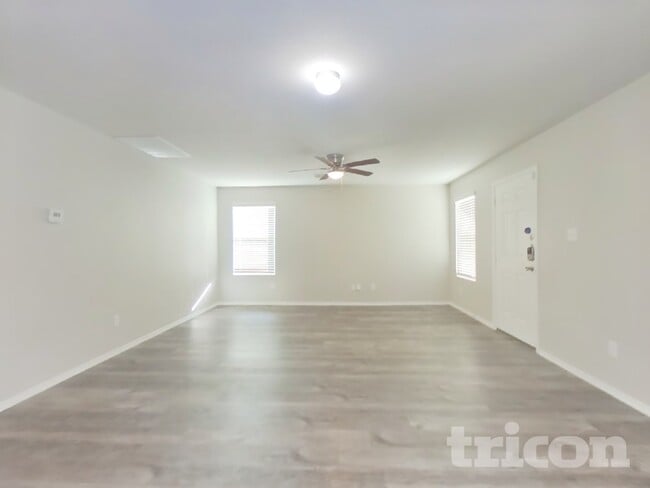 8511 Amistad Cove in Converse, TX - Building Photo - Building Photo