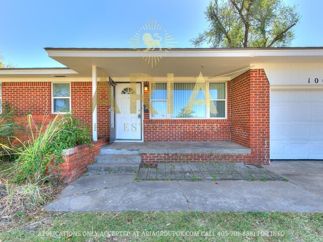 1008 W Robinson St in Norman, OK - Foto de edificio - Building Photo