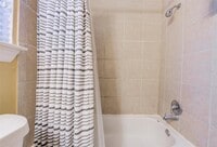 305 E 41st St photo'