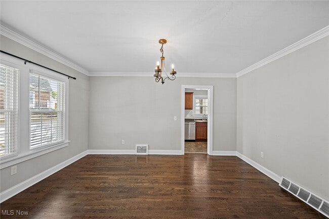 property at 3595 Glencairn Rd