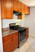 1872 Tesoro Ct in Pinole, CA - Foto de edificio - Building Photo