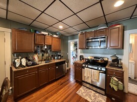 363 Beacon St, Unit 2 in Somerville, MA - Building Photo