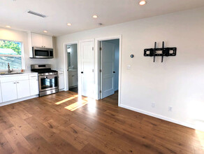 4827 Arlington Ave in Los Angeles, CA - Building Photo - Building Photo