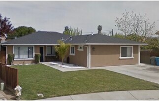 801 Bonnie View Dr in Hollister, CA - Building Photo