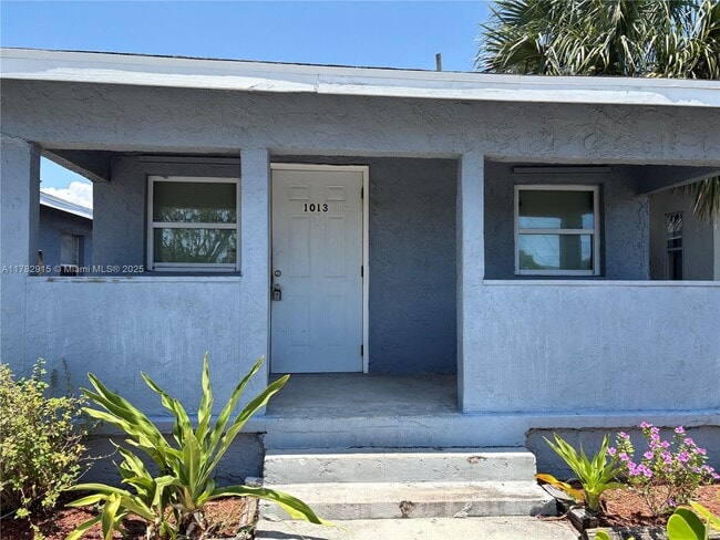 property at 1019 21st St