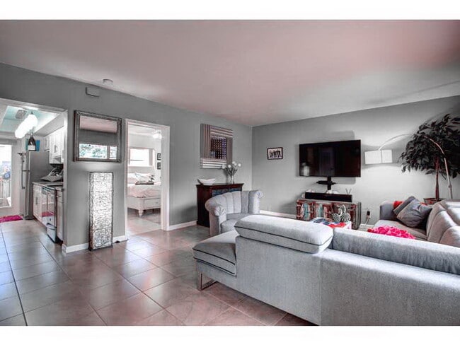 property at 3213 Colony Club Rd