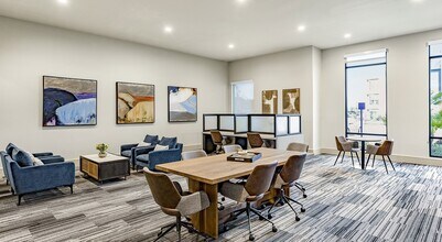 7100 Uvalde Rd in Houston, TX - Building Photo - Building Photo