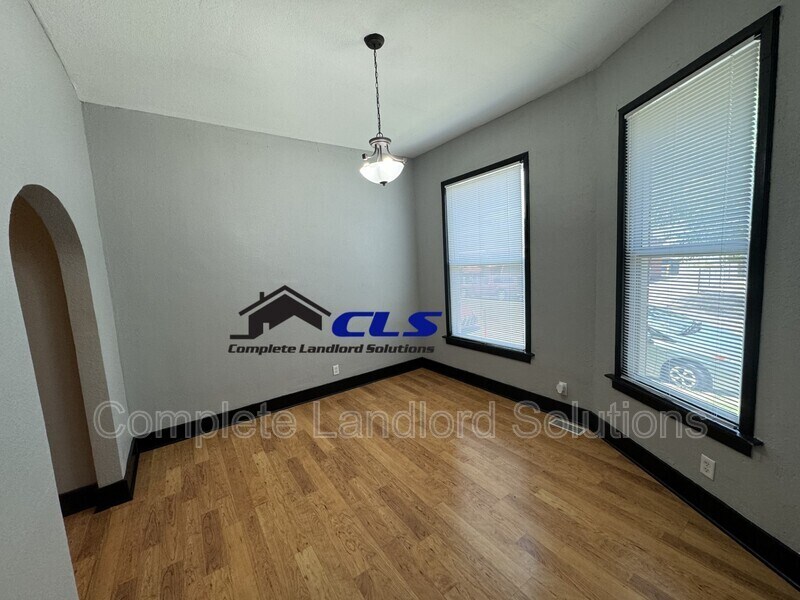 17 N 14th St in Terre Haute, IN - Building Photo