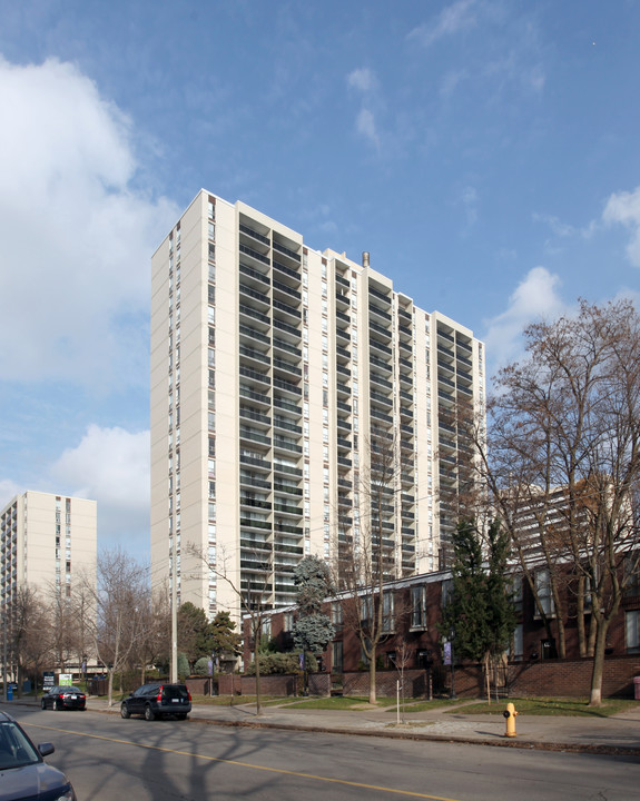 Grenadier Square at High Park Village in Toronto, ON - Building Photo