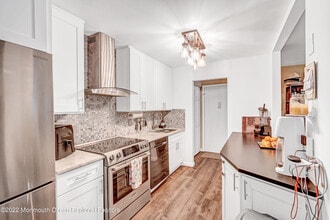161 Cross Slope Ct in Manalapan, NJ - Building Photo - Building Photo