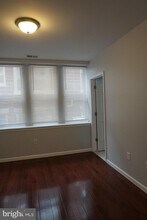 4945 Chestnut St-Unit -B in Philadelphia, PA - Building Photo - Building Photo