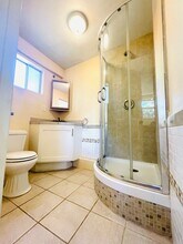 401 Burnham Rd in Oak View, CA - Foto de edificio - Building Photo