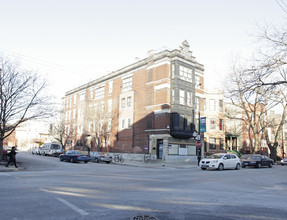 2100 N Sheffield Ave in Chicago, IL - Foto de edificio - Building Photo