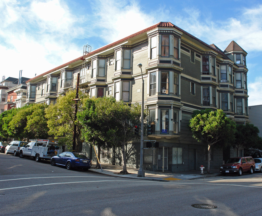 1907-1911 Oak St in San Francisco, CA - Building Photo