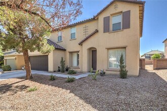 4925 N Goldfield St in North Las Vegas, NV - Building Photo - Building Photo