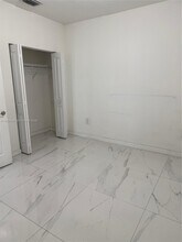 2541 SE 1st St in Homestead, FL - Building Photo - Building Photo