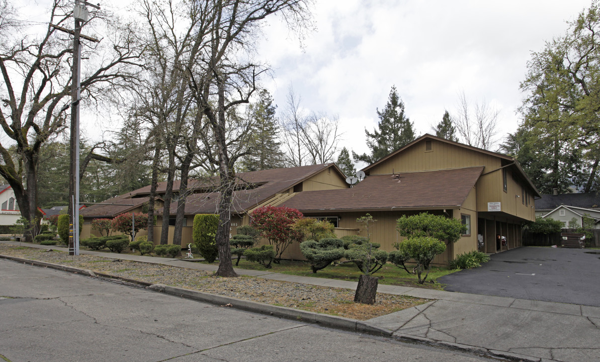 Myrtle Street, 1416 in Calistoga, CA - Foto de edificio