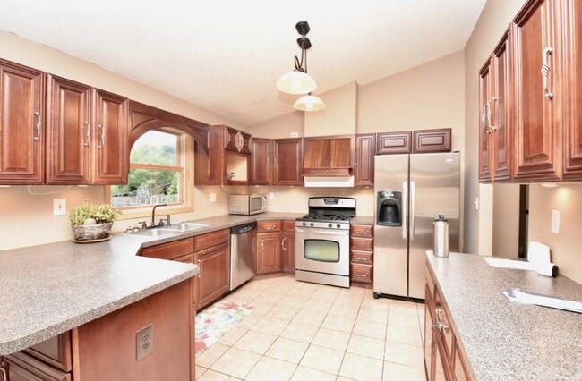 830 4th Ave E in Shakopee, MN - Building Photo - Building Photo