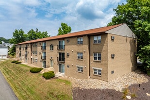 Timber Ridge Apartments in New Stanton, PA - Building Photo