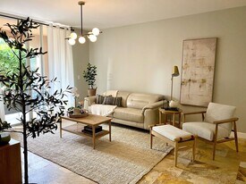 19501 E Country Club Dr in Miami, FL - Building Photo