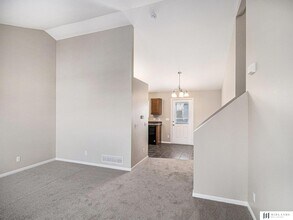 16125 Greenleaf St in Omaha, NE - Foto de edificio - Building Photo