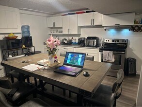 17328-17385 85 Ave NW in Edmonton, AB - Building Photo - Building Photo