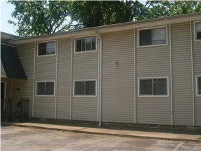 WillowCreek Apartments in Red Bank, TN - Building Photo - Building Photo