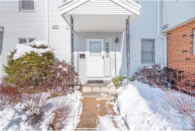 property at 8 Colonial St