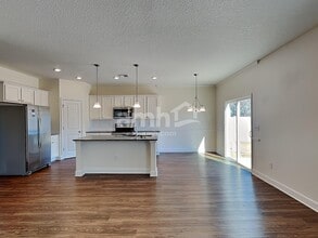 3051 Creek Village Ln in Green Cove Springs, FL - Foto de edificio - Building Photo