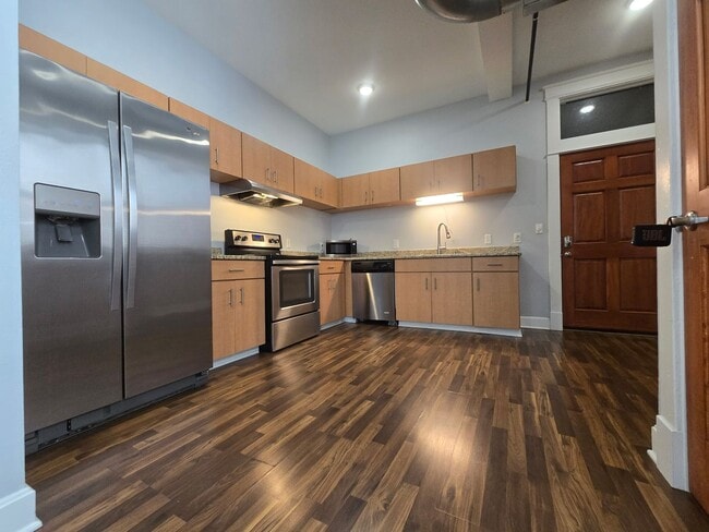 302 W Commercial St in Springfield, MO - Building Photo - Building Photo