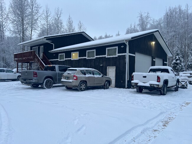 6101 Lombard Cir in Wasilla, AK - Building Photo - Building Photo