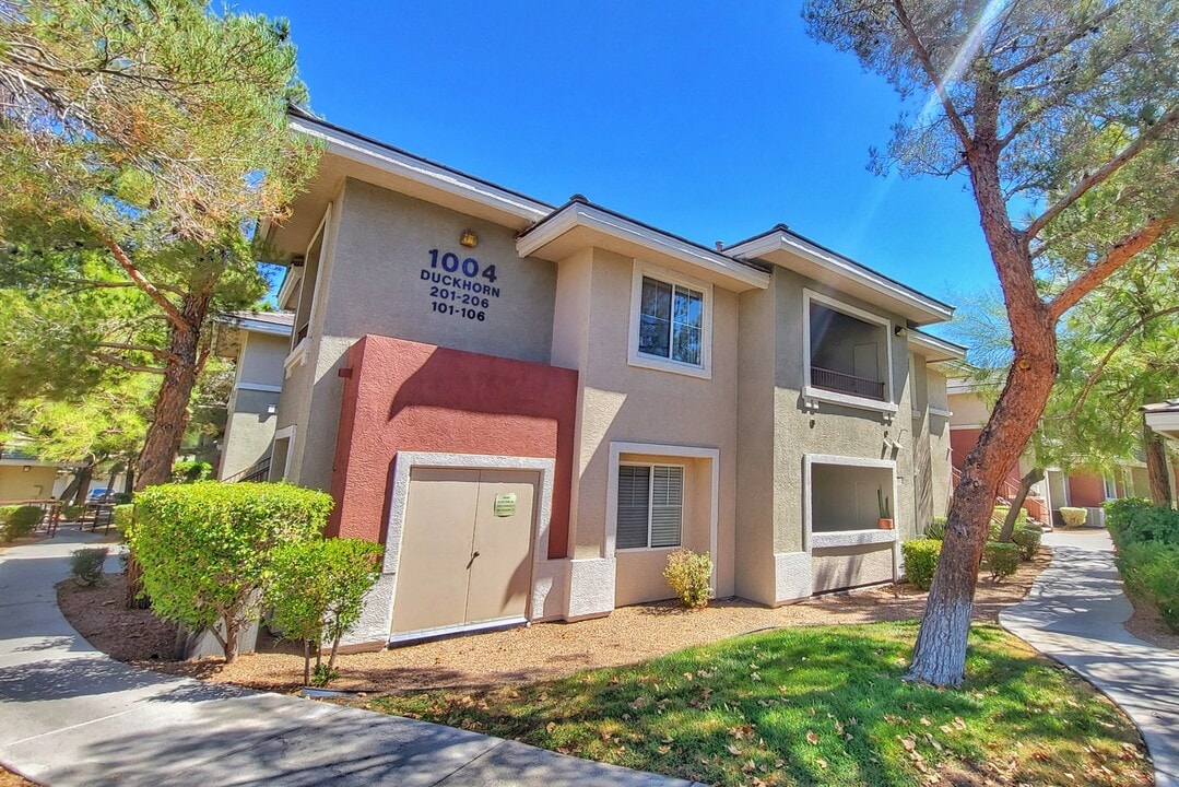 1004 Duckhorn Ct in Las Vegas, NV - Building Photo