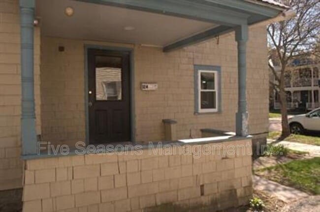 124 N Winooski Ave in Burlington, VT - Building Photo - Building Photo