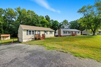 15709 Gary Ave in Chester, VA - Building Photo - Building Photo